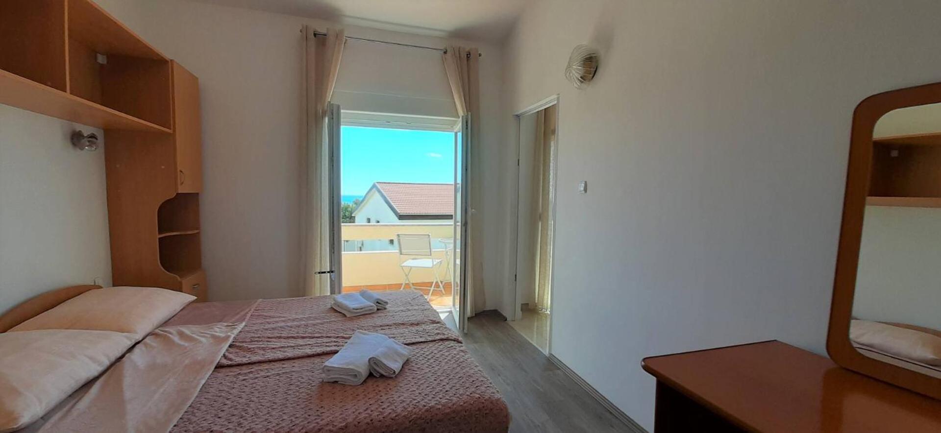 Guest House Helena Close To Beach Đảo Krk Ngoại thất bức ảnh