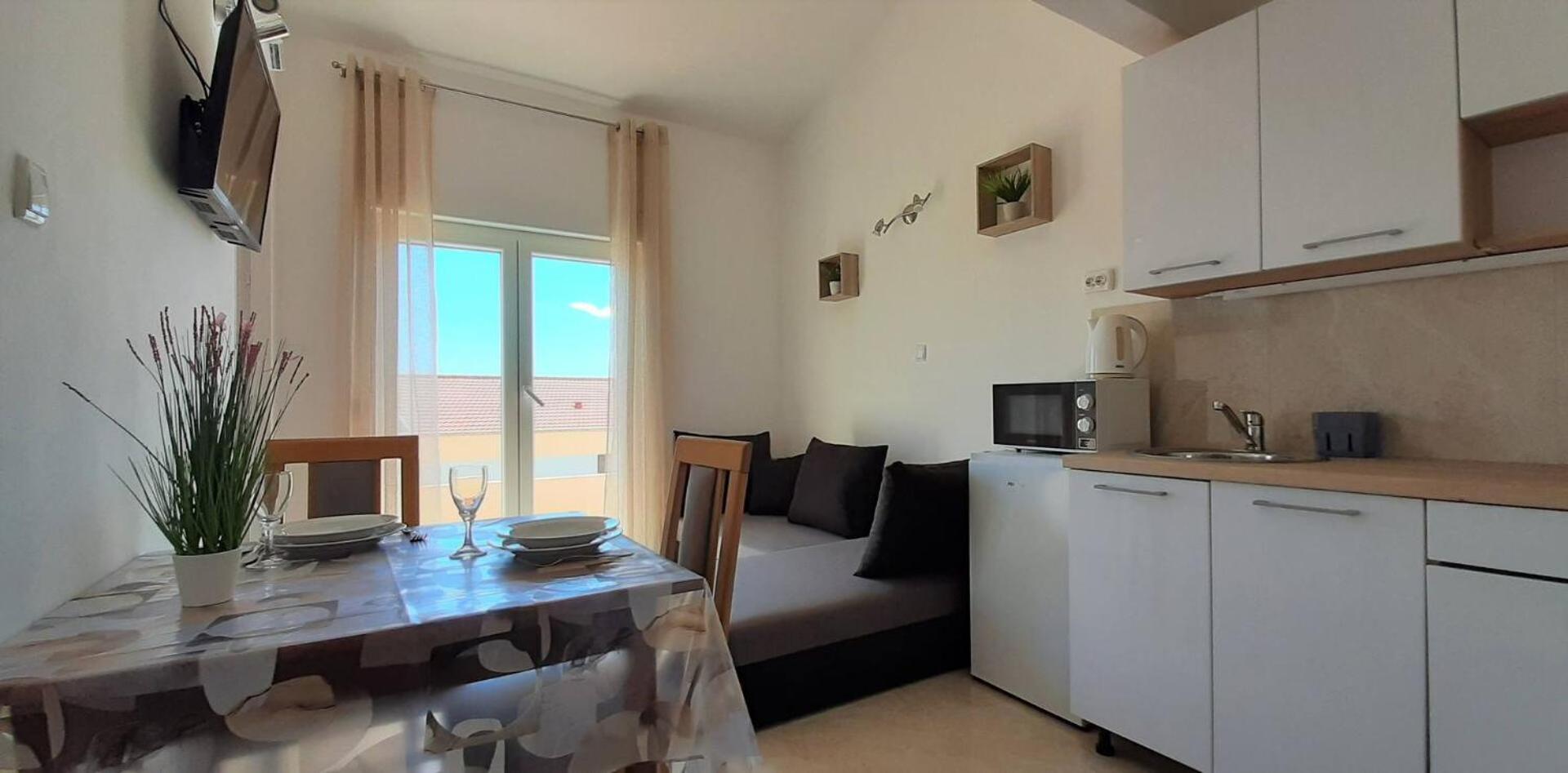 Guest House Helena Close To Beach Đảo Krk Ngoại thất bức ảnh