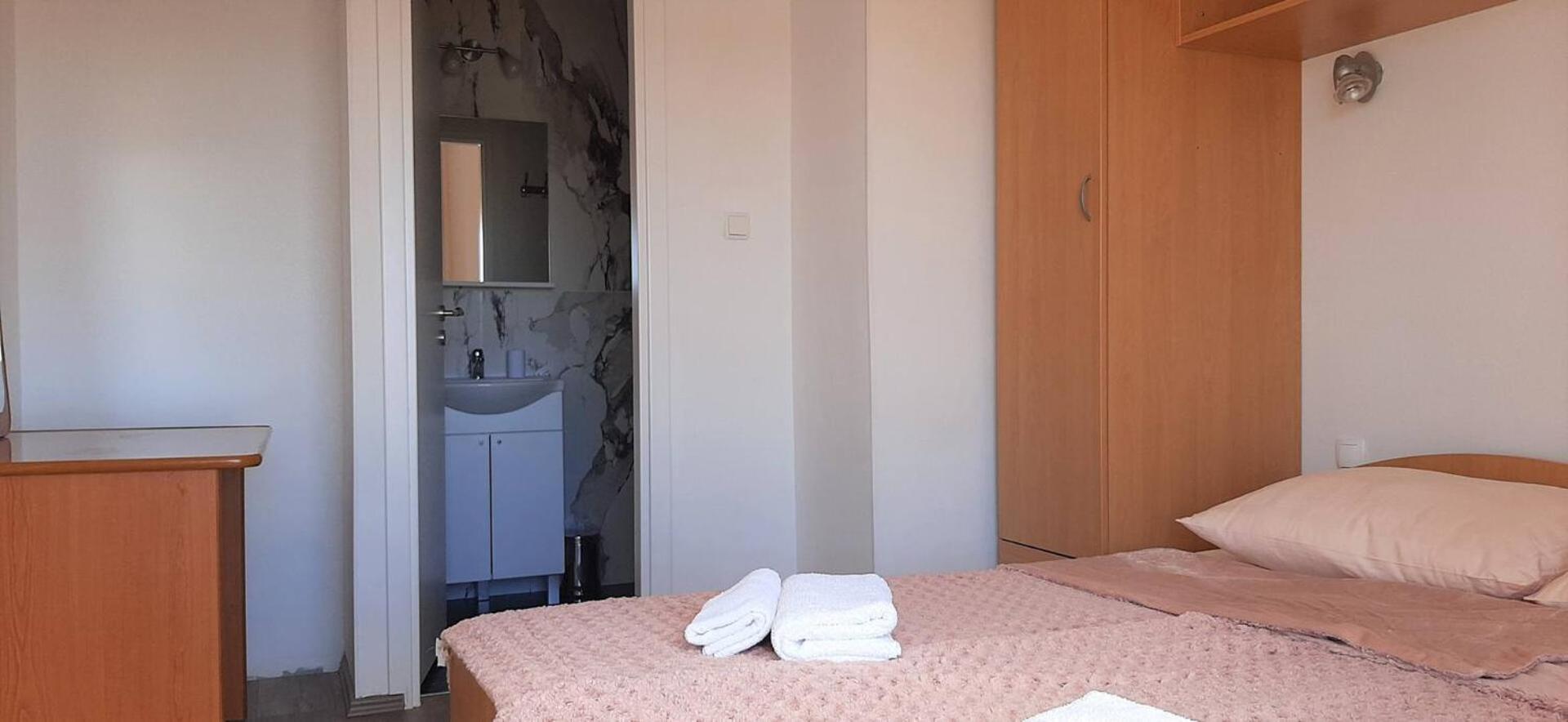 Guest House Helena Close To Beach Đảo Krk Ngoại thất bức ảnh