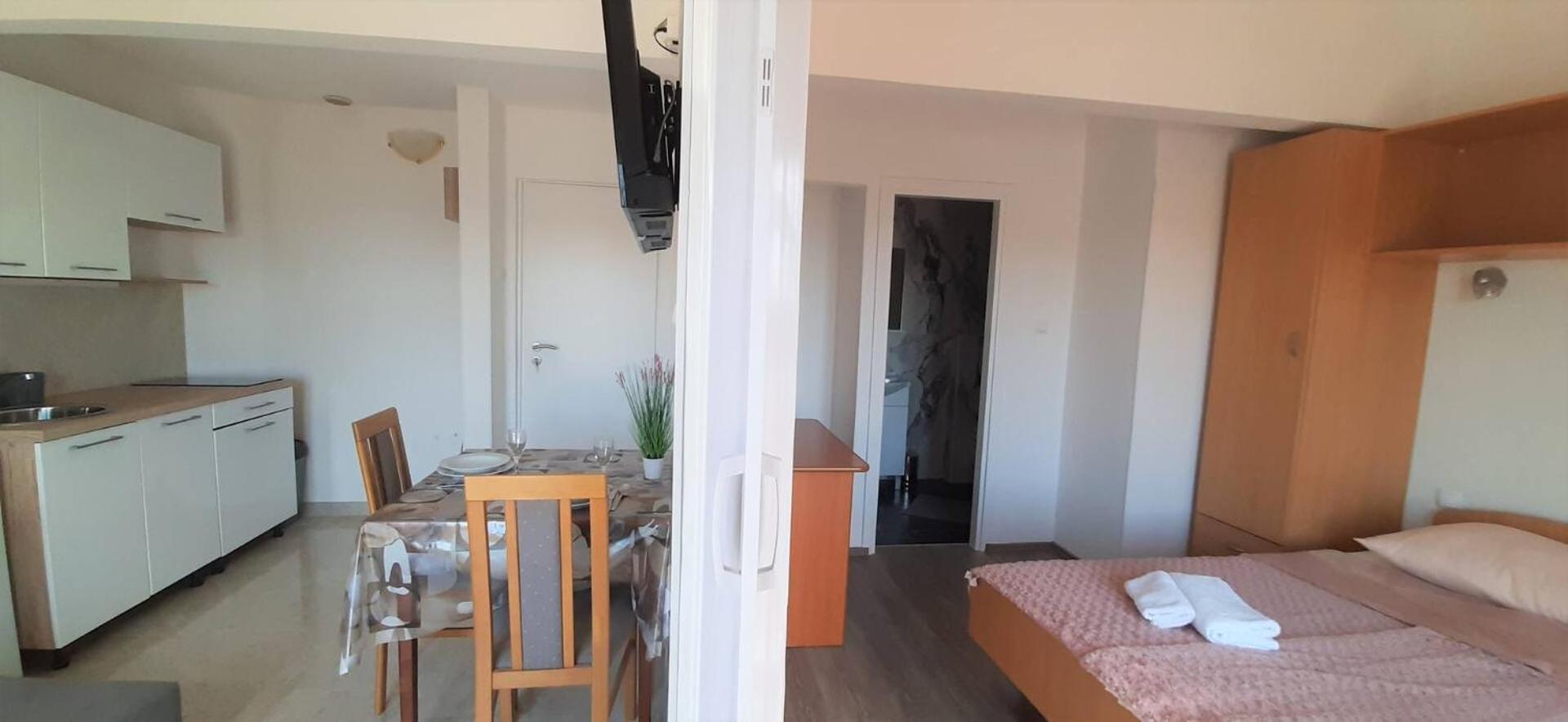 Guest House Helena Close To Beach Đảo Krk Ngoại thất bức ảnh