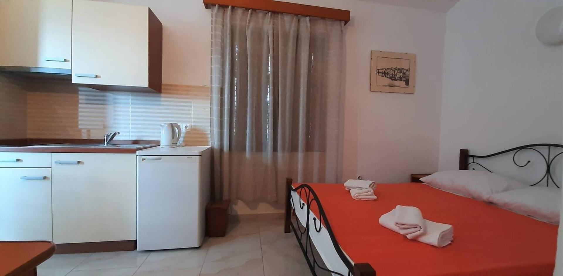 Guest House Helena Close To Beach Đảo Krk Ngoại thất bức ảnh