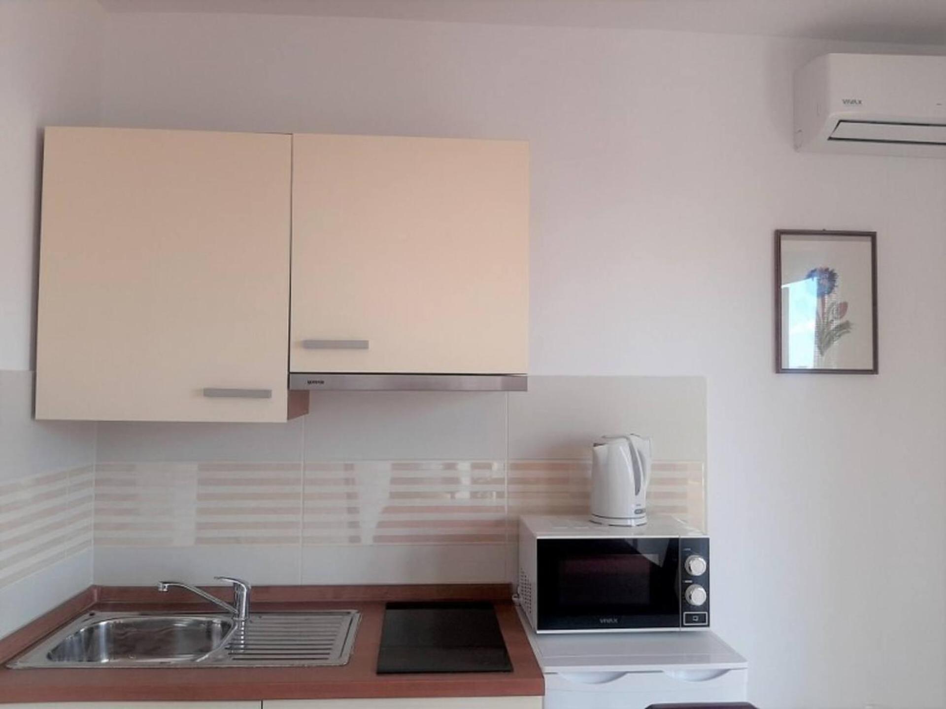 Guest House Helena Close To Beach Đảo Krk Ngoại thất bức ảnh